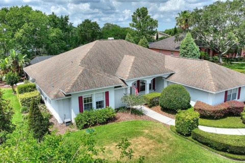 House in Lakeland, Florida 4 bedrooms, 285.02 sq.m. № 2148615 - photo 2