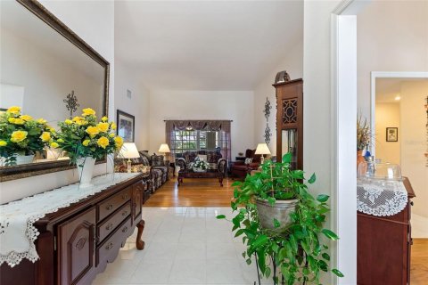 House in Lakeland, Florida 4 bedrooms, 285.02 sq.m. № 2148615 - photo 5