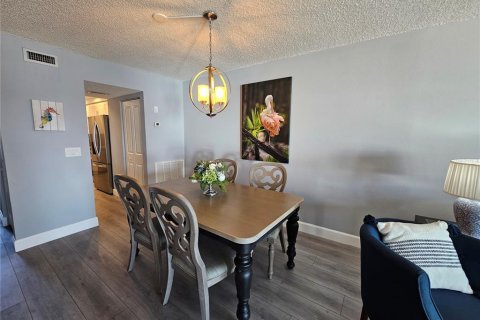 Copropriété à vendre à Gulfport, Floride: 1 chambre, 108.7 m2 № 2151753 - photo 7