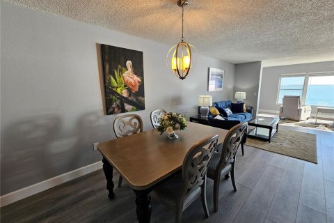 Copropriété à vendre à Gulfport, Floride: 1 chambre, 108.7 m2 № 2151753 - photo 6