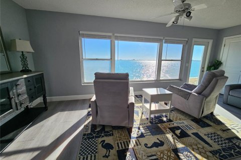 Copropriété à vendre à Gulfport, Floride: 1 chambre, 108.7 m2 № 2151753 - photo 9