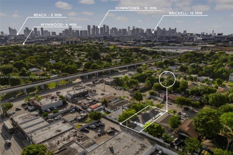 Commercial property in Miami, Florida 215.16 sq.m. № 2079463 - photo 26