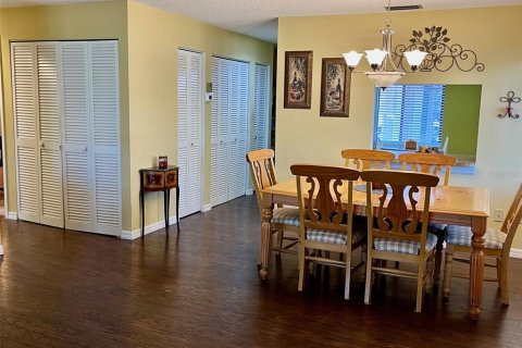 Condo in Bradenton, Florida, 2 bedrooms  № 1524047 - photo 9