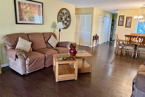 Condo in Bradenton, Florida, 2 bedrooms  № 1524047 - photo 13
