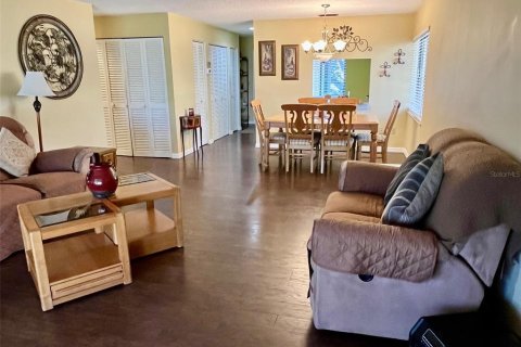 Condo in Bradenton, Florida, 2 bedrooms  № 1524047 - photo 11