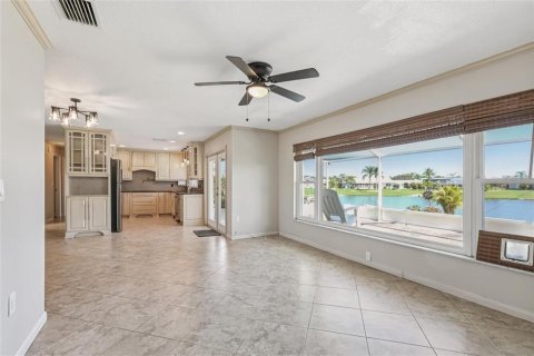 Villa ou maison à vendre à Sun City Center, Floride: 2 chambres, 129.6 m2 № 1879054 - photo 14
