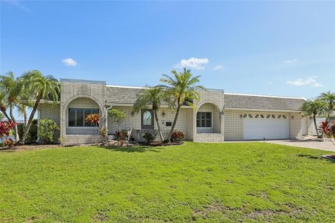 Villa ou maison à vendre à Sun City Center, Floride: 2 chambres, 129.6 m2 № 1879054 - photo 2