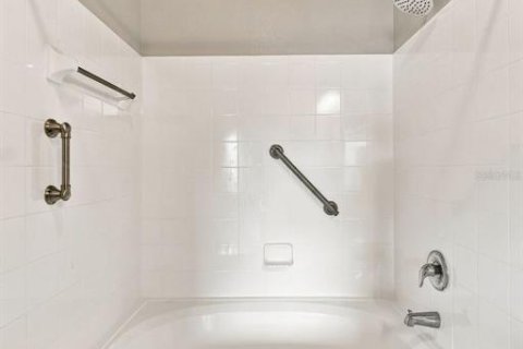 Condo in Tampa, Florida, 3 bedrooms  № 2277302 - photo 21