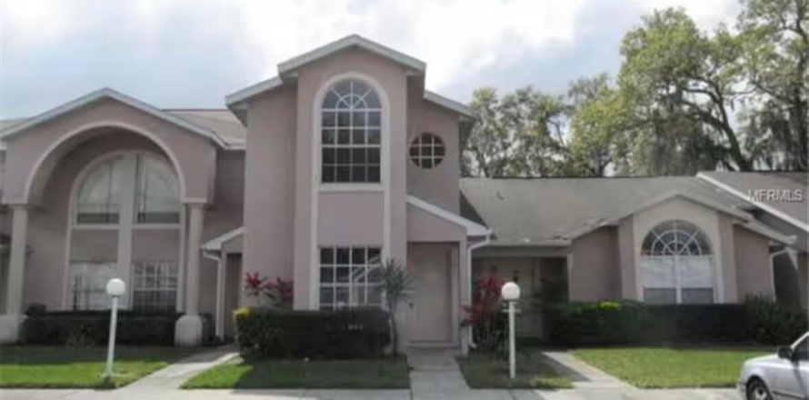 Adosado en Kissimmee, Florida 3 dormitorios, 128.21 m2 № 2146688