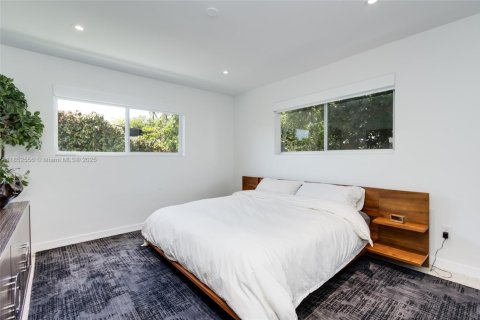 Villa ou maison à vendre à Miami, Floride: 3 chambres, 145.86 m2 № 2024399 - photo 14