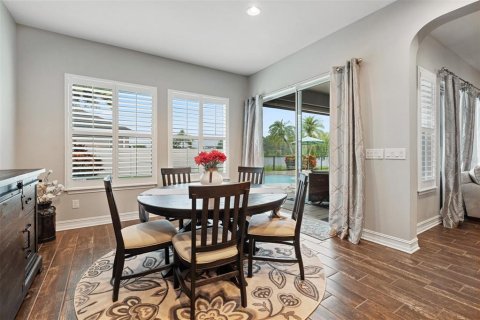 House in Lutz, Florida 4 bedrooms, 353.21 sq.m. № 1894594 - photo 18
