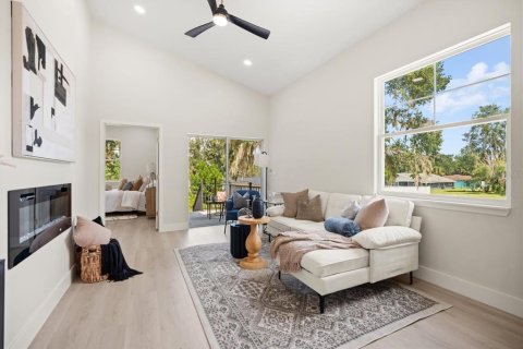 Casa en venta en Eustis, Florida, 3 dormitorios, 107.21 m2 № 1907368 - foto 10