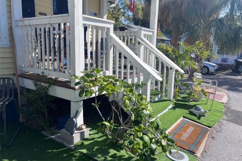 House in Saint Petersburg, Florida 3 bedrooms, 130.06 sq.m. № 2096201 - photo 13