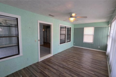 House in Gainesville, Florida 2 bedrooms, 129.32 sq.m. № 2220423 - photo 6