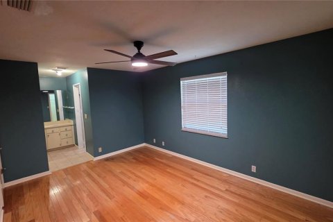 House in Gainesville, Florida 2 bedrooms, 129.32 sq.m. № 2220423 - photo 23