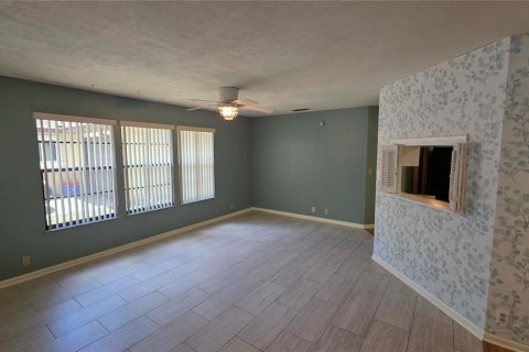 House in Gainesville, Florida 2 bedrooms, 129.32 sq.m. № 2220423 - photo 7