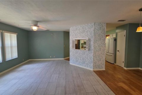 House in Gainesville, Florida 2 bedrooms, 129.32 sq.m. № 2220423 - photo 9