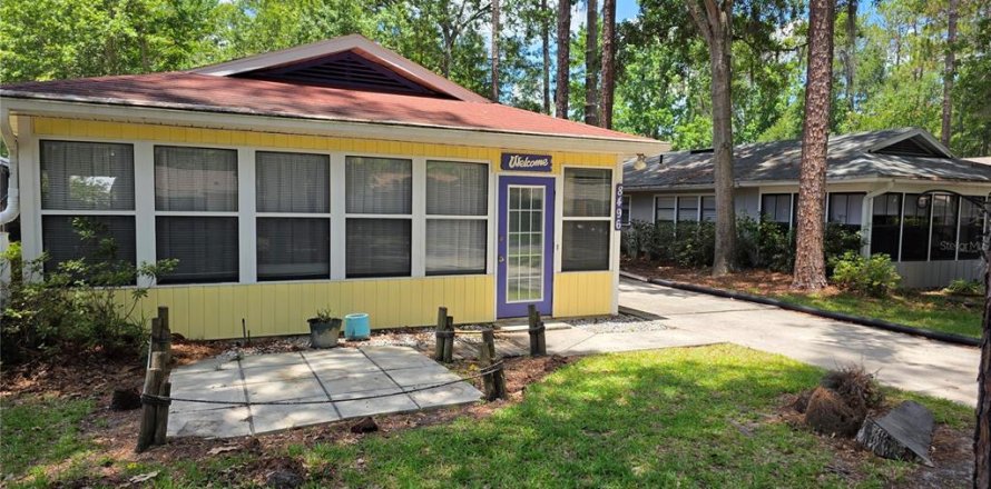 House in Gainesville, Florida 2 bedrooms, 129.32 sq.m. № 2220423