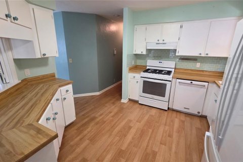 House in Gainesville, Florida 2 bedrooms, 129.32 sq.m. № 2220423 - photo 16