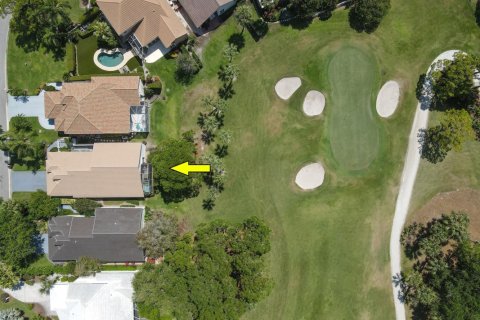 House in Palm Beach Gardens, Florida 3 bedrooms, 185.71 sq.m. № 1102182 - photo 1