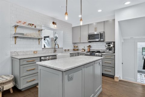 Casa en alquiler en Saint Petersburg, Florida, 3 dormitorios, 160.72 m2 № 1912027 - foto 16