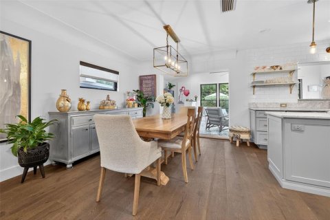 Casa en alquiler en Saint Petersburg, Florida, 3 dormitorios, 160.72 m2 № 1912027 - foto 13