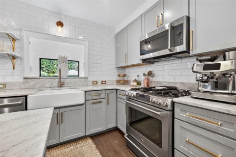 Casa en alquiler en Saint Petersburg, Florida, 3 dormitorios, 160.72 m2 № 1912027 - foto 17