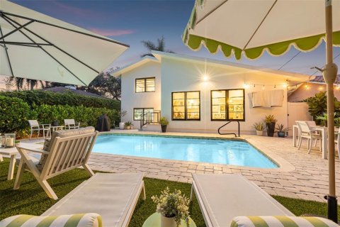 Casa en alquiler en Saint Petersburg, Florida, 3 dormitorios, 160.72 m2 № 1912027 - foto 30