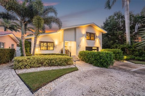 Casa en alquiler en Saint Petersburg, Florida, 3 dormitorios, 160.72 m2 № 1912027 - foto 6