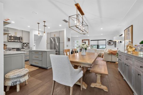 Casa en alquiler en Saint Petersburg, Florida, 3 dormitorios, 160.72 m2 № 1912027 - foto 19