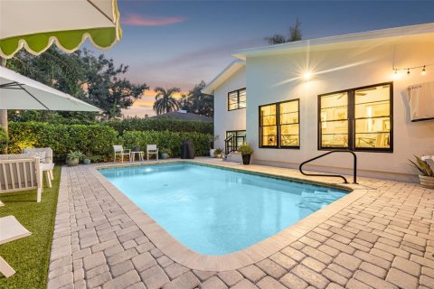 Casa en alquiler en Saint Petersburg, Florida, 3 dormitorios, 160.72 m2 № 1912027 - foto 28