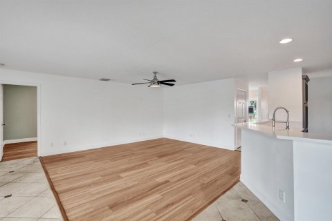 House in Boynton Beach, Florida 3 bedrooms, 212.84 sq.m. № 2088001 - photo 27