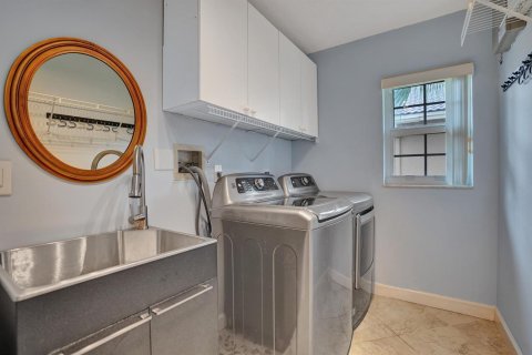 House in Boynton Beach, Florida 3 bedrooms, 212.84 sq.m. № 2088001 - photo 22