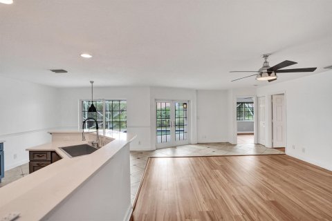 House in Boynton Beach, Florida 3 bedrooms, 212.84 sq.m. № 2088001 - photo 19