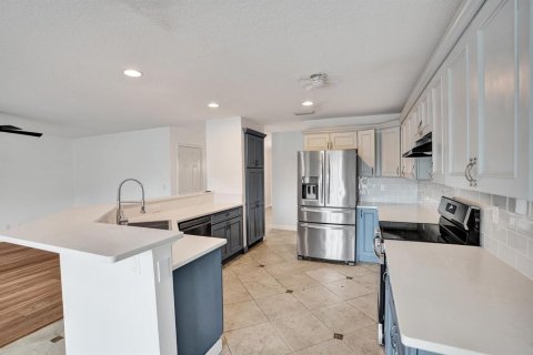 House in Boynton Beach, Florida 3 bedrooms, 212.84 sq.m. № 2088001 - photo 6