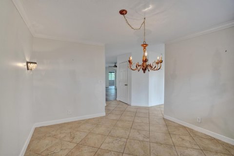 House in Boynton Beach, Florida 3 bedrooms, 212.84 sq.m. № 2088001 - photo 16