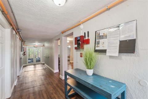 Купить коммерческую недвижимость в Кэсселберри, Флорида 201.23м2, № 2230957 - фото 5