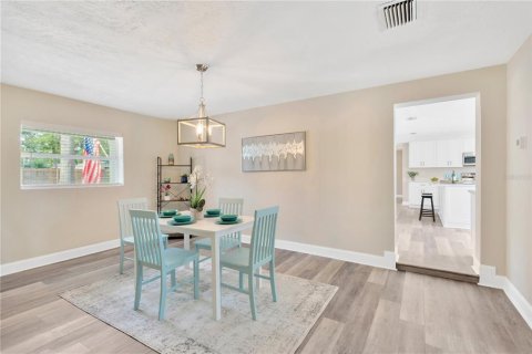 Casa en venta en Valrico, Florida, 4 dormitorios, 204.48 m2 № 1824665 - foto 10