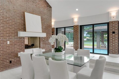 House in Palmetto Bay, Florida 4 bedrooms, 284.84 sq.m. № 1832400 - photo 23