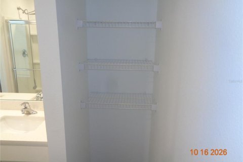 Villa ou maison à louer à Deltona, Floride: 5 chambres, 183.48 m2 № 2424075 - photo 17