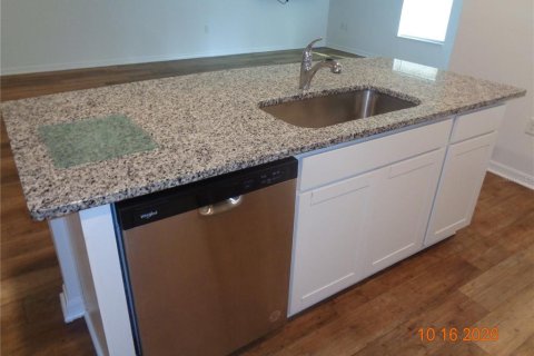 Villa ou maison à louer à Deltona, Floride: 5 chambres, 183.48 m2 № 2424075 - photo 30