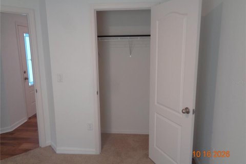 Villa ou maison à louer à Deltona, Floride: 5 chambres, 183.48 m2 № 2424075 - photo 5