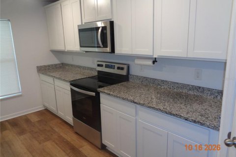 Villa ou maison à louer à Deltona, Floride: 5 chambres, 183.48 m2 № 2424075 - photo 27