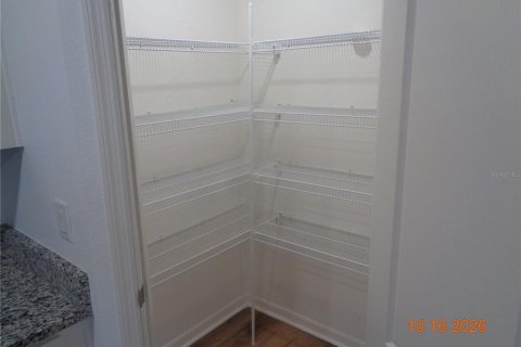 Villa ou maison à louer à Deltona, Floride: 5 chambres, 183.48 m2 № 2424075 - photo 29