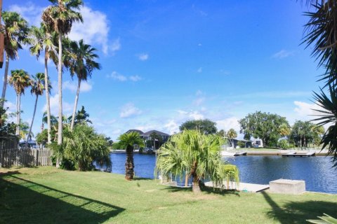 Купить виллу или дом в Эрнандо-Бич, Флорида 3 комнаты, 119.66м2, № 1837615 - фото 11