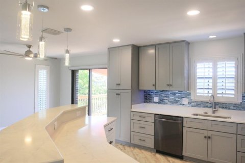 Купить виллу или дом в Эрнандо-Бич, Флорида 3 комнаты, 119.66м2, № 1837615 - фото 12