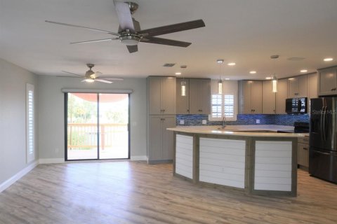 Купить виллу или дом в Эрнандо-Бич, Флорида 3 комнаты, 119.66м2, № 1837615 - фото 25