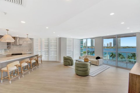 Condo in Aventura, Florida, 2 bedrooms  № 1872246 - photo 1