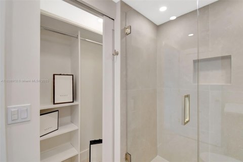 Condo in Aventura, Florida, 2 bedrooms  № 1872246 - photo 19