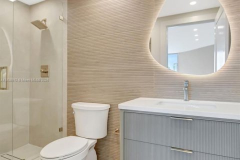 Condo in Aventura, Florida, 2 bedrooms  № 1872246 - photo 18